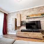 Altheda Living Sunstone - Luxury - Private Parking, Smart Tv, Huge Balcony And King Size Bed Апартаменты