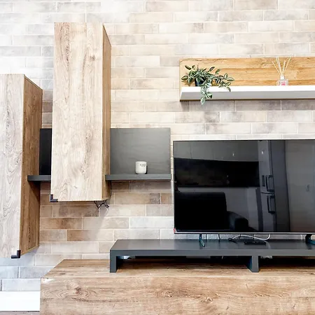 Altheda Living Sunstone - Luxury - Private Parking, Smart Tv, Huge Balcony And King Size Bed Apartment Cluj-Napoca