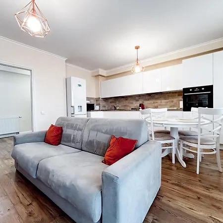 Altheda Living Sunstone - Luxury - Private Parking, Smart Tv, Huge Balcony And King Size Bed *