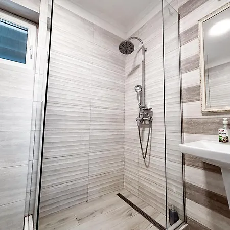 Altheda Living Sunstone - Luxury - Private Parking, Smart Tv, Huge Balcony And King Size Bed * Cluj-Napoca