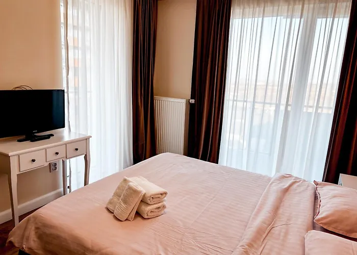 Altheda Living Sunstone - Luxury - Private Parking, Smart Tv, Huge Balcony And King Size Bed Apartament