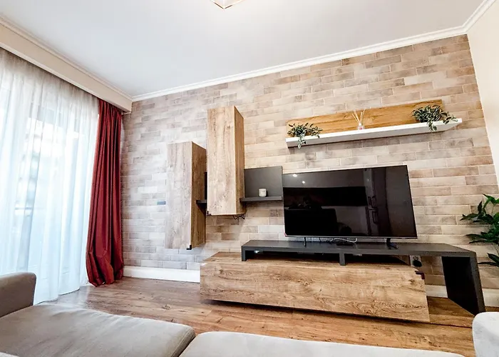 Altheda Living Sunstone - Luxury - Private Parking, Smart Tv, Huge Balcony And King Size Bed Apartament